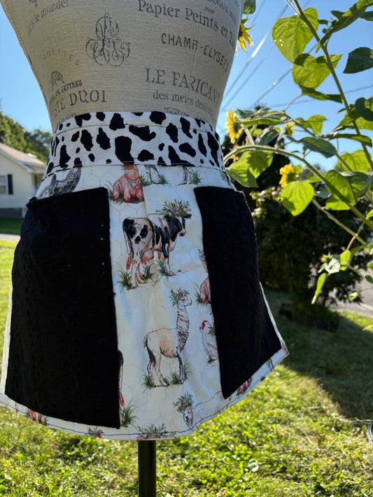 Life on the Farm Half Apron