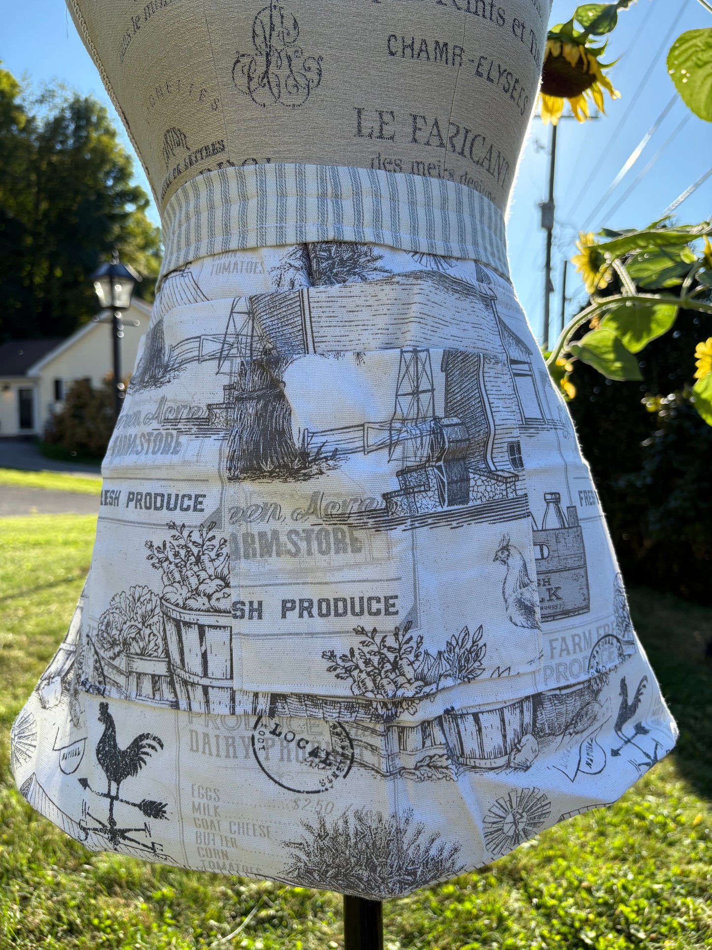 Fresh Farm Produce Half Apron